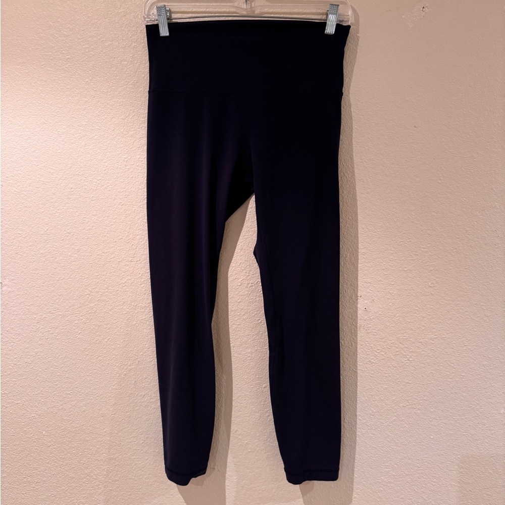 Lululemon navy blue cropped Align leggings